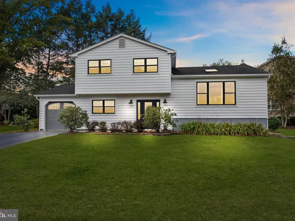 47 Wesleyan Dr, Hamilton, NJ 08690