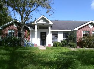 238 Live Oak Ln, Victoria, TX 77905