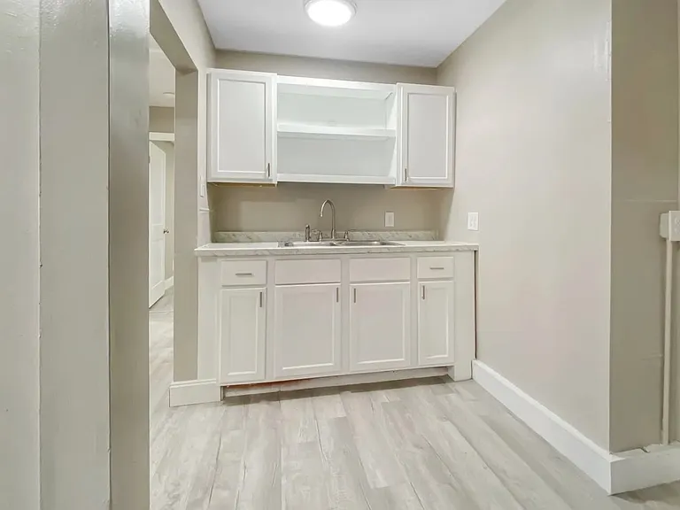 24 S Beechtree St #C — Photo 5