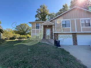 11313 Bales Ave, Kansas City, MO 64137