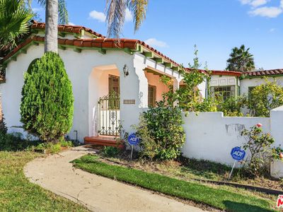 1544 S Point View St, Los Angeles, CA, 90035