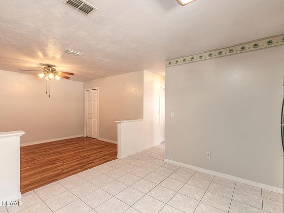 5th image of 827 Brimfield Ct