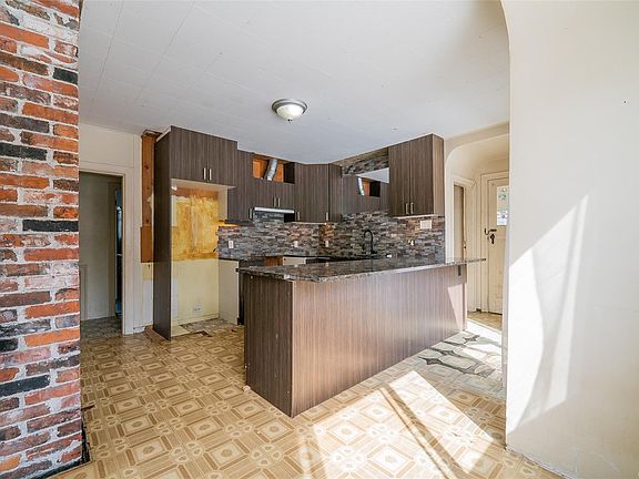 3rd image of 350 4th St