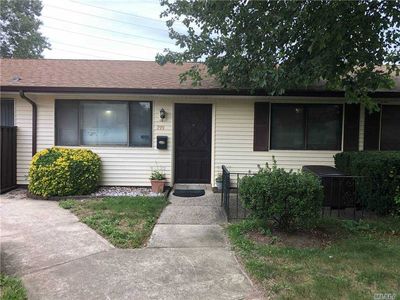 199 Feller Dr, Central Islip, NY, 11722