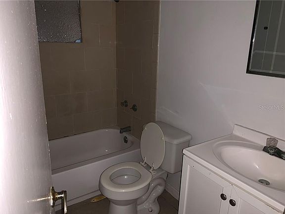 5th image of 4915 Bristol Ct