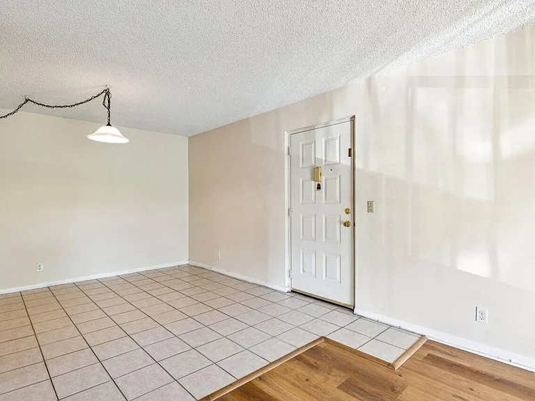 618 Sea Pine Way #A2 — Photo 5