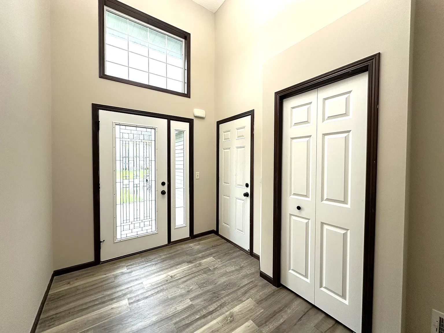4 bed, 1253 sqft, $2,350 — Photo 3