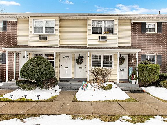 4th image of 2809 Wilshire Ln #2809