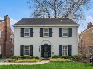 2211 Kenilworth Ave, Wilmette, IL 60091