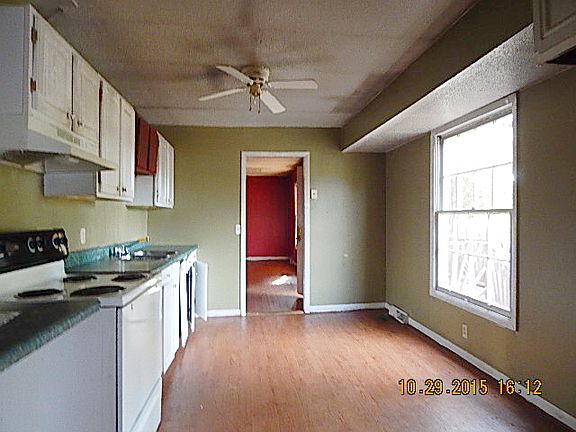 4th image of 1110 Hollings Ave