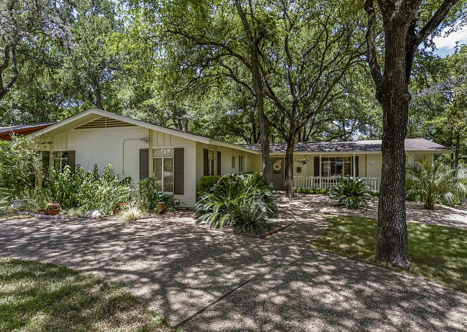 1st image of 3006 Oakhaven Dr