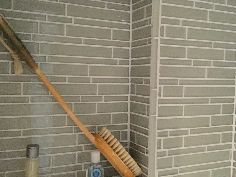 upstairs bathroom shower cubby