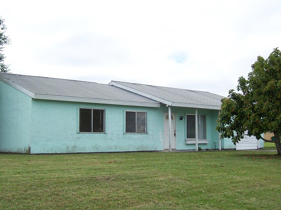 1st image of 1910 SE Tiffany Avenue