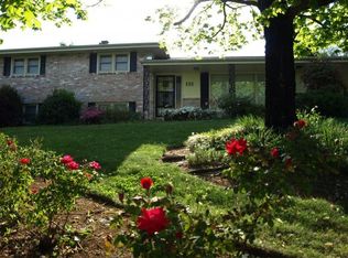 944 Karen Rd, Kingsport, TN 37660