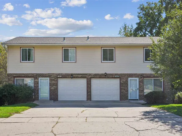 1409 Eastview Dr, Coralville, IA 52241