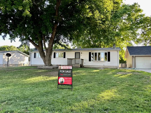 303 Maple St, Saint Libory, NE 68872