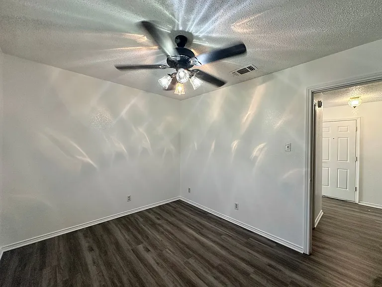 2703 Sidewinder Dr — Photo 24