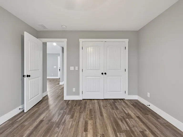 10299 Smiths Grove Scottsville Rd — Photo 19