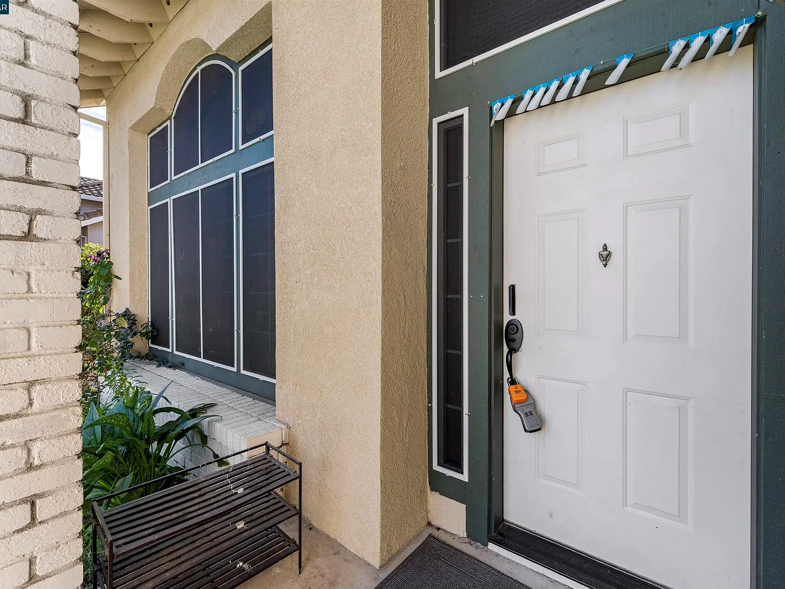4 bed, 2451 sqft, $3,500 — Photo 4