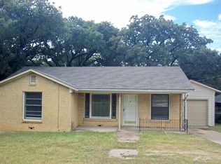 6004 Forest Hill Dr, Forest Hill, TX 76140