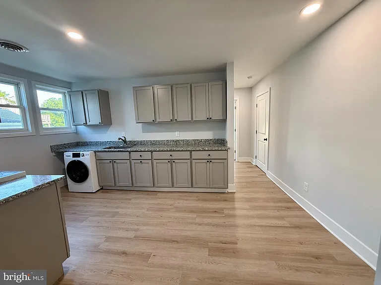 603 Main St — Photo 3