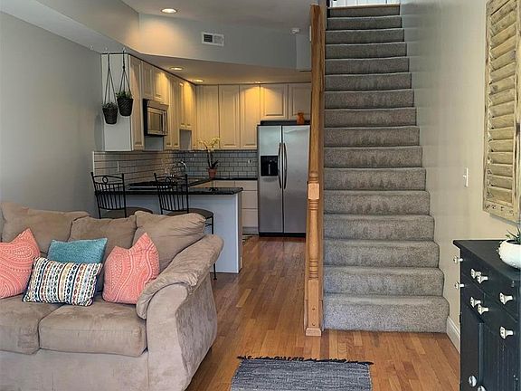 3rd image of 1509 Vail Pl