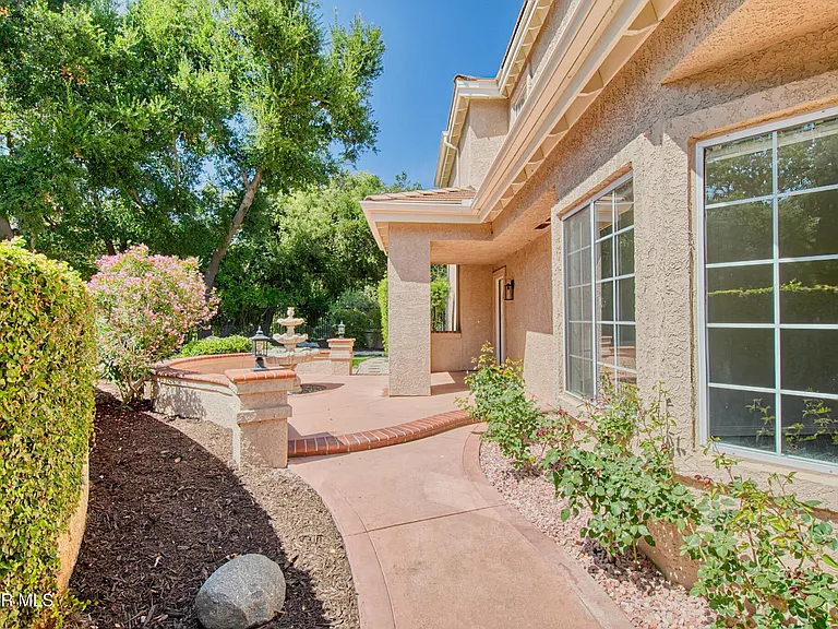 Cherry Creek Cir — Photo 3