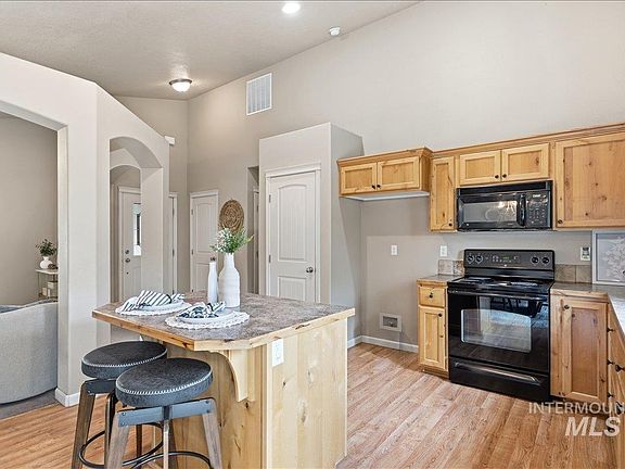 4th image of 10110 W Holt St