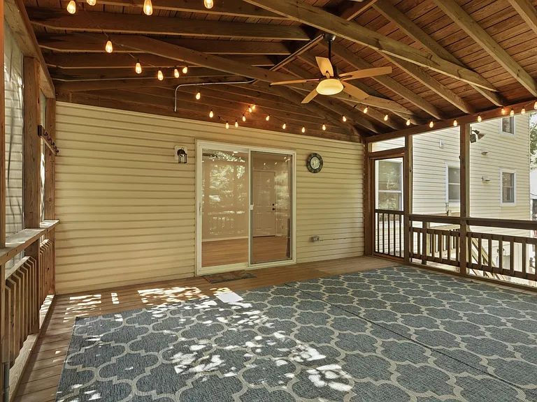 8818 Blue Sea Dr — Photo 30