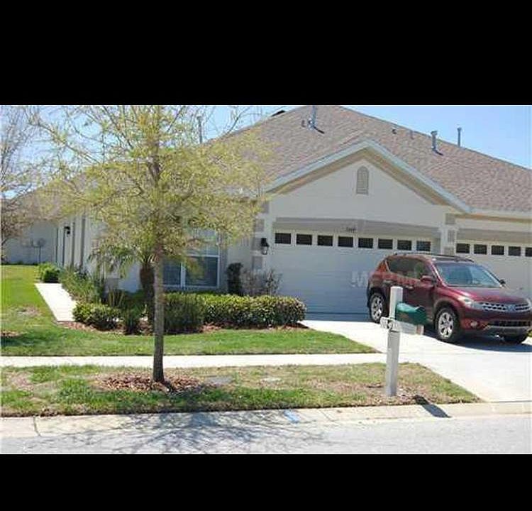 1st image of 7449 Surrey Wood Ln