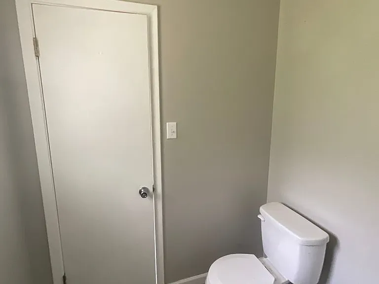 114 Powell Dr — Photo 16