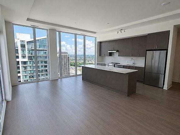 5th image of 8960 Jane St #Penthouse 102