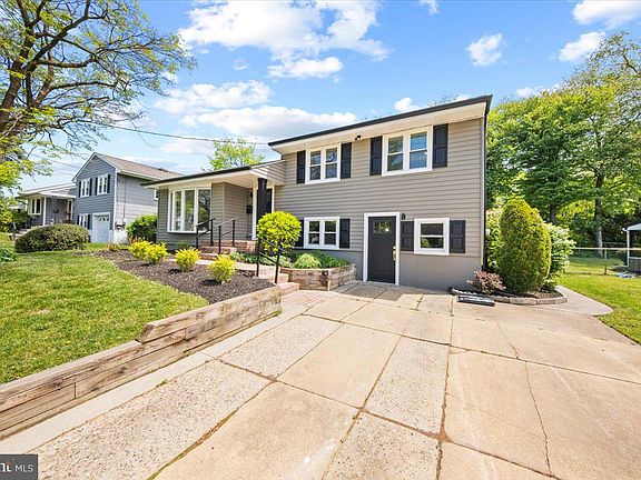 2nd image of 153 Valley Run Dr