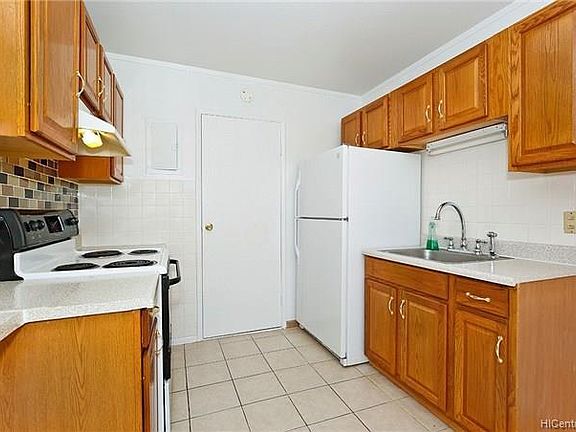 4th image of 98-1387 Nola St #19
