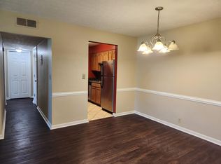 1801 Janlyn Rd APT 9, Jeffersontown, KY 40299