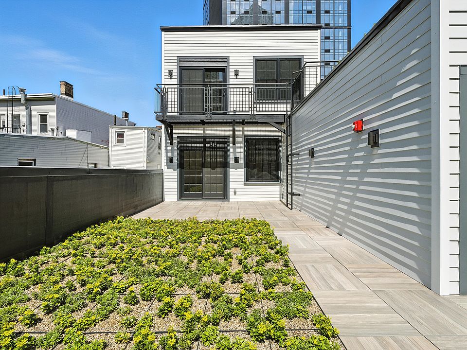 1st image of 633 Newark Ave #202