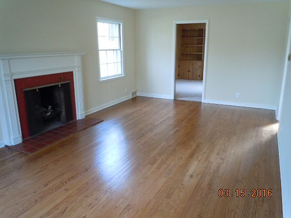 4th image of 10535 W Woodward Ave