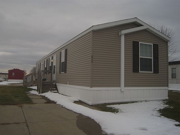3rd image of 650 N Wildflower St