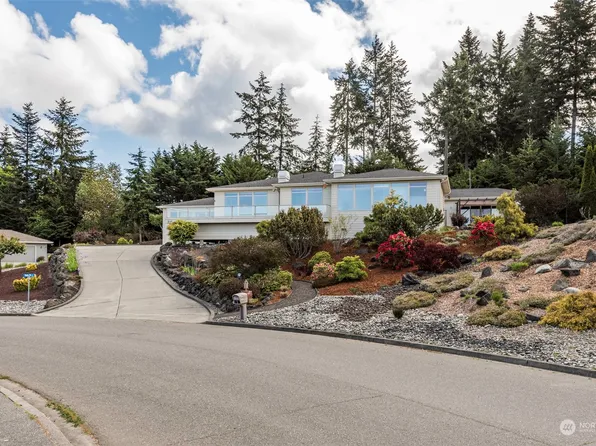 211 Amethyst Drive, Sequim, WA 98382