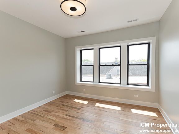 4th image of 2465 W Logan Blvd #3