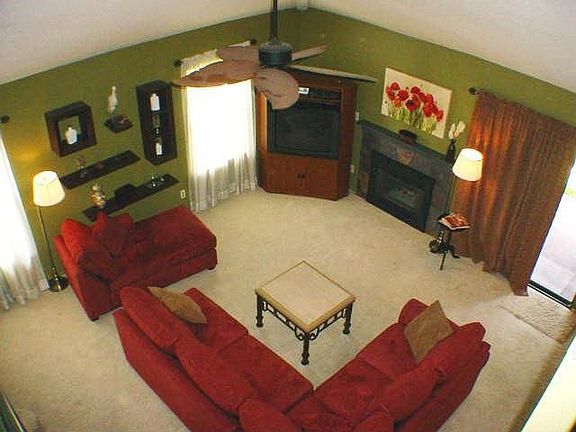 2nd image of 817 Earlham St APT 1
