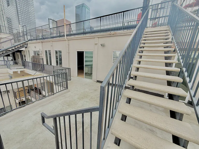 312 W 5th St #1205 — Photo 15