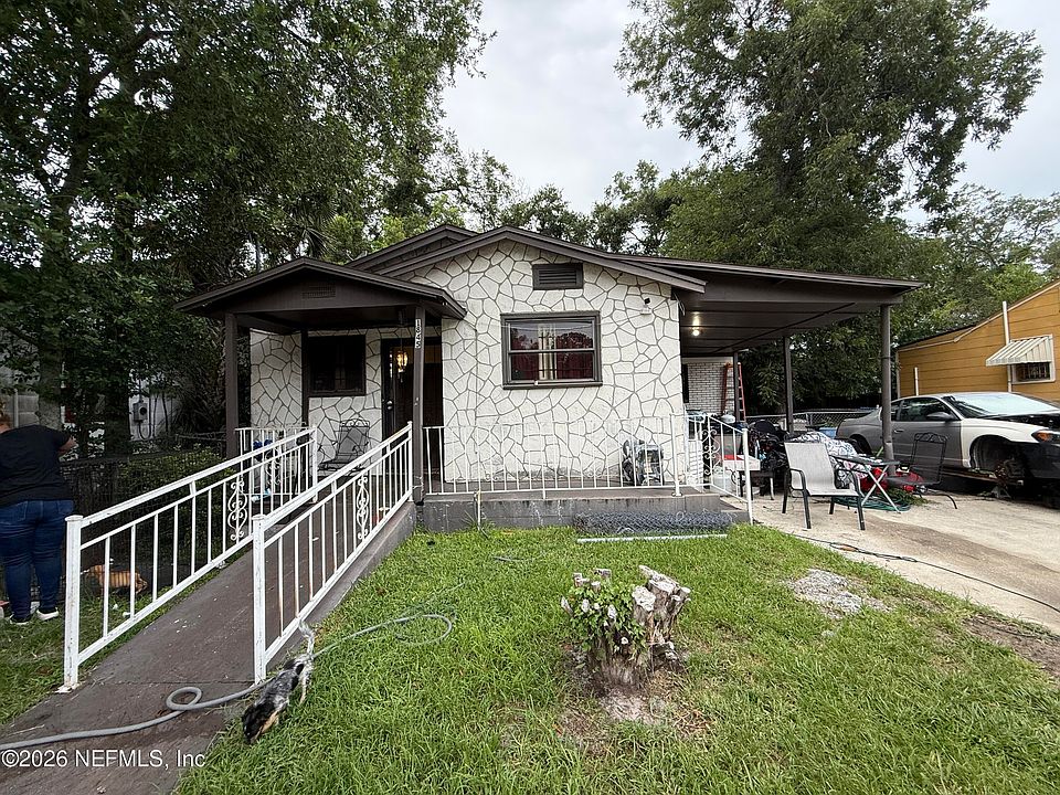 1st image of 1845 W 23RD Street