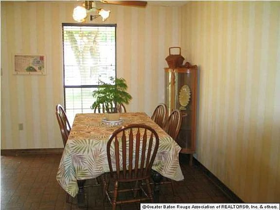 2nd image of 13435 Bayou Oak St