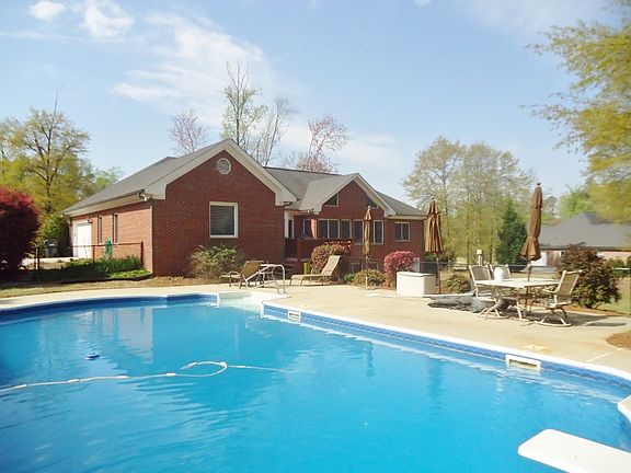 5th image of 705 Branchview Ct