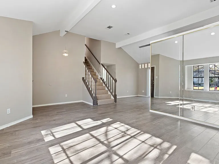 816 Clearwater Trl — Photo 16
