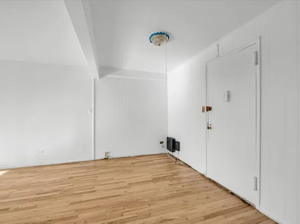 877 Bay Ridge Avenue image 4 of 20