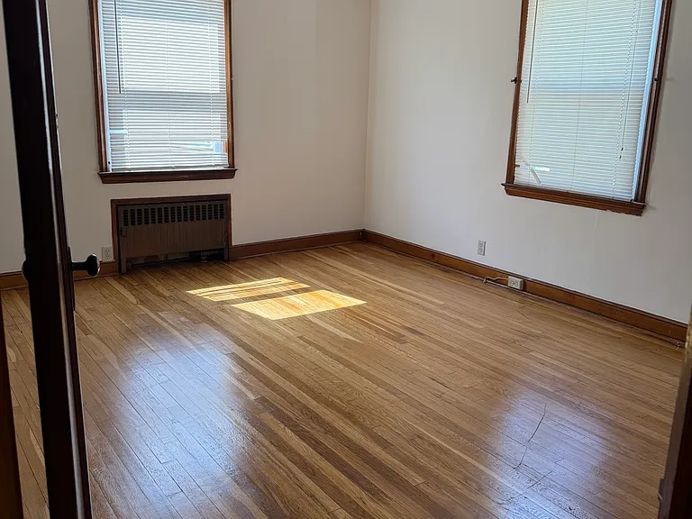413 E 7th Ave — Photo 8