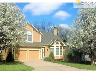 12509 S Acuff Ct, Olathe, KS 66062