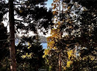 275 Mittry Dr, Lake Arrowhead, CA 92352